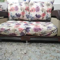 با سلام یک دست مبل هفت نفره با بدنه‌ چرم