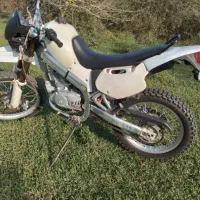 موتور تریل آمیکو۱۸۶، کراس، اندرو