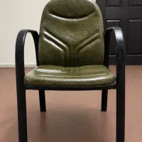 ۸ عدد صندلی شیک در حد نو