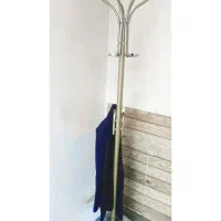 چوب لباسی ایستاده