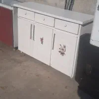 چند عدد کابینت سالم|آب‌چکان و نظم‌دهنده ظروف|صحنه, |دیوار