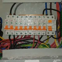 برقکار ساختمان /برق پایه/نصاب آیفون/نصاب لاینر