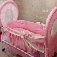 یک عدد گهواره چرخ دار وکریر|کالسکه و لوازم جانبی|اراک, |دیوار