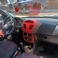 کوییک 1402 مشکی سقف قرمز