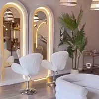 جذب نیرو حرفه ای در سالن زیبایی