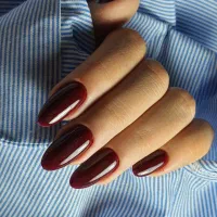 ارائه خدمات ناخن