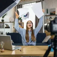 ساخت تیزر تبلیغاتی و فیلم‌برداری حرفه‌ای