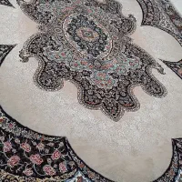 ۷۰۰ شانه ۲۷۰۰ تراکم تمام نخ|فرش|قرچک, میرزائی شمالی|دیوار