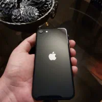 آیفون se2022