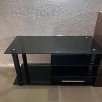 میز تلویزیون شیشه ای