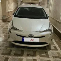 تویوتا پریوس c هیبرید 2017