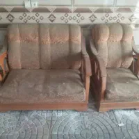 مبل سه نفره چوبی سنتی تمیز