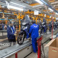 فراخان نیروی جوان کارخانه موتور