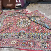۳عدد فرش ۲عدد ماشینی ۱عدد بافتنی