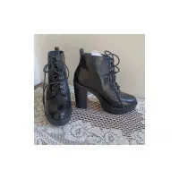 کفش پاشنه بلند بندی