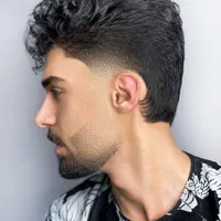 خدمات آرایشگری مردانه آموزشگاه آموزش پیرایش مو فید