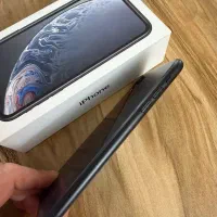 iphone XR 128  بهمراه هندزفری و شارژر