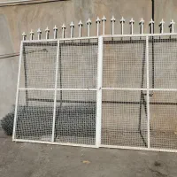 درب باغ و باغچه با فنس