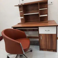 میز تحریر و کامپیوتر وصندلی چرم  گردون اداری