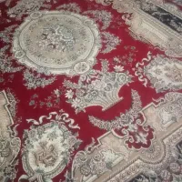 فرش قرمز رنگ سالم