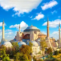 استخدام آقا لیسانس و بالاتر دفتر سیاحتی و گردشگری
