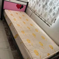 تخت تک نفره