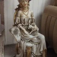 مجسمه ،میزمجسمه ای