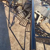 پله صاف و پیچ و نرده کنار استخر