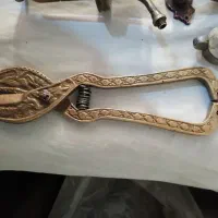 یک حفت دولفین برنجی