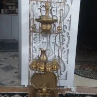 قفس کنار سالنی بزرگ