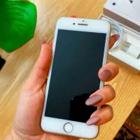 آیفون 8 سفید 256 گیگ|موبایل|اصفهان, باغ زرشک|دیوار
