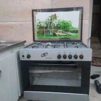 کابینت فلزی،هود ،اجاق گاز ، کاملا سالم در حد نو ‌