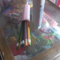 مداد رنگی فشاری موجوداست