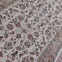 کناره کاملا نو و تمیز و خوشرنگ فرش