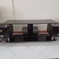 میز زیر تلویزیون