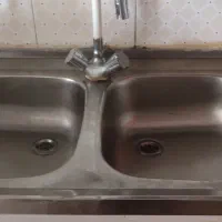 سینگ اخوان به همراه شیر ظرفشویی