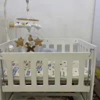 تخت کنار مادر با آویز|تخت و صندلی بچه|دزفول, |دیوار