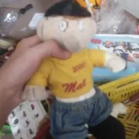 یک عدد عروسک پت ومت زرد چسبی