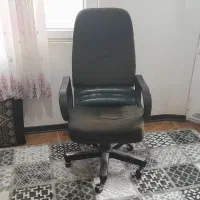 صندلی اداری چرخدار