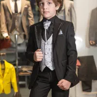 تنها مزون تخصصی پوشاک کلاسیک پسرانه