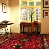 خانه دارم  همخانه موجه تحصیلکرده و شاغل میخواهم