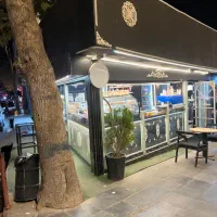 فروش کافه با تجهیزات و دکوراسیون با موقعیت عالی