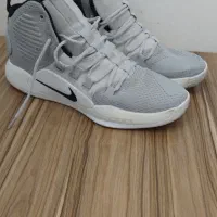 کفش والیبال