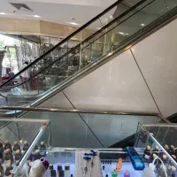 فروشنده عطر و ادکلن
