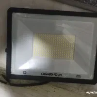 پژکتور 100وات قیمت 500 گارانتی داره
