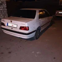 یک دستگاه پرشیا سفید مدل 86
