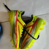 کفش چمن|تجهیزات ورزشی|طرقبه, |دیوار