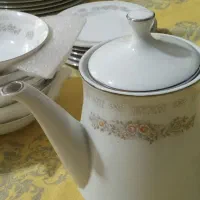 سرویس ۴۰ پارچه چینی بهشتی ژاپنی|ظروف سرو و پذیرایی|پردیس, فاز ۱۱|دیوار