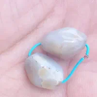یک جفت سنگ عقیق