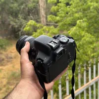 دوربین Canon 750D همراه میکروفون فوق تمیز|دوربین عکاسی و فیلمبرداری|همدان, |دیوار